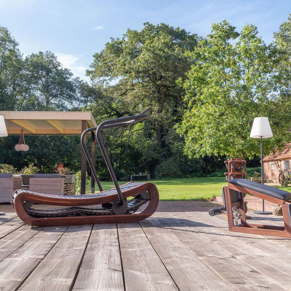 Gym et fitness pour collectivités - SprintBok | Tapis de course non motorisé - WATERROWER | NOHRD