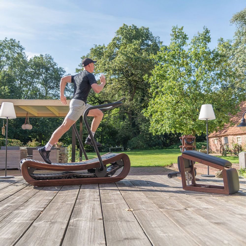 Gym et fitness pour collectivités - SprintBok | Tapis de course non motorisé - WATERROWER | NOHRD