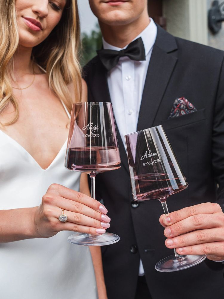 Crystal ware - Vida Slate Colored Wine Glasses with Bride and Groom's Names - 2 Pieces 400ml - PEKALLA CRISTAL GLASS