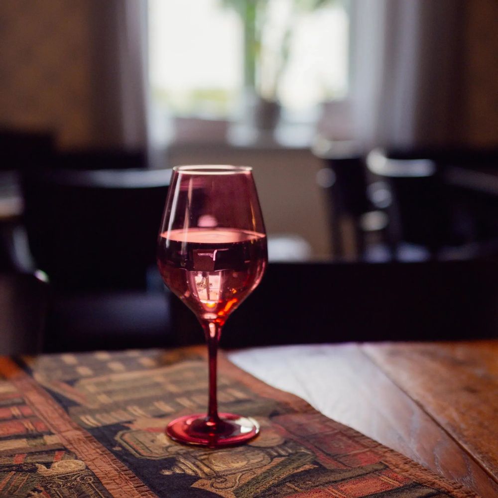 Glass - Vispera Colored Wine Glass Rubin - 6 pieces 480 ml - PEKALLA CRISTAL GLASS