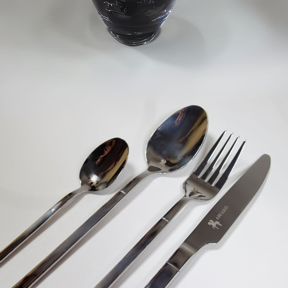 Crystal ware - Egg:L'ambrosia 24-Piece Silverware Set In A Crystal Chest - ARCAICO