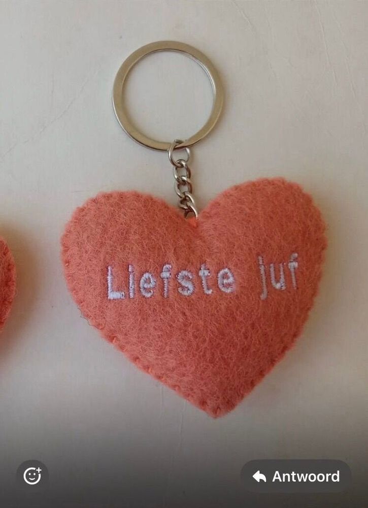 Bijoux - Des porte-clés colorés personnalisés en 100 % laine ! - PERSON'ELLE