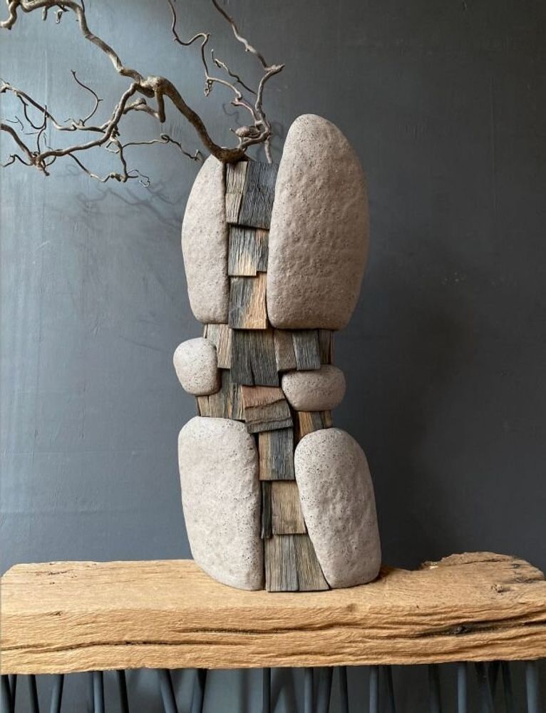 Vases - MOTANKA curved sculpture-vase - GALERIE SANA MOREAU