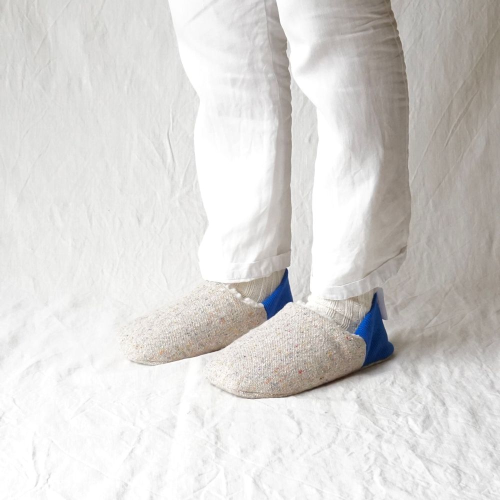 Chaussettes - JAPAN MADE Reversible room shoes / Hopping Nep Tweed × Sheep Boa - MERIPPA