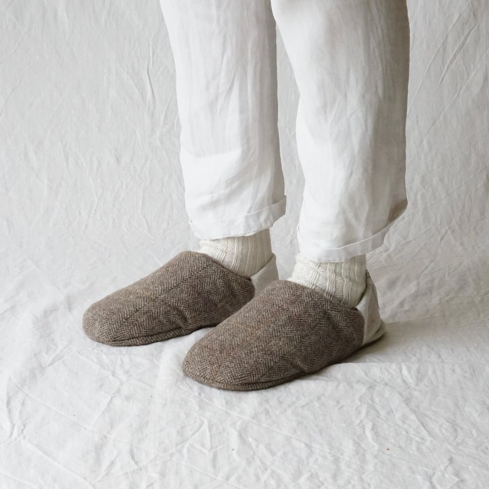 Chaussettes - JAPAN MADE Reversible room shoes / Herringbone Check Tweed × Micro Boa - MERIPPA