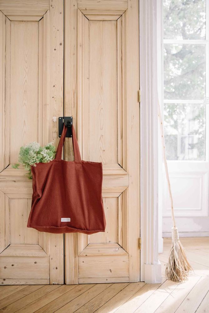 Bags and totes - Large tote bag made of thick organic cotton canvas. - LES PENSIONNAIRES
