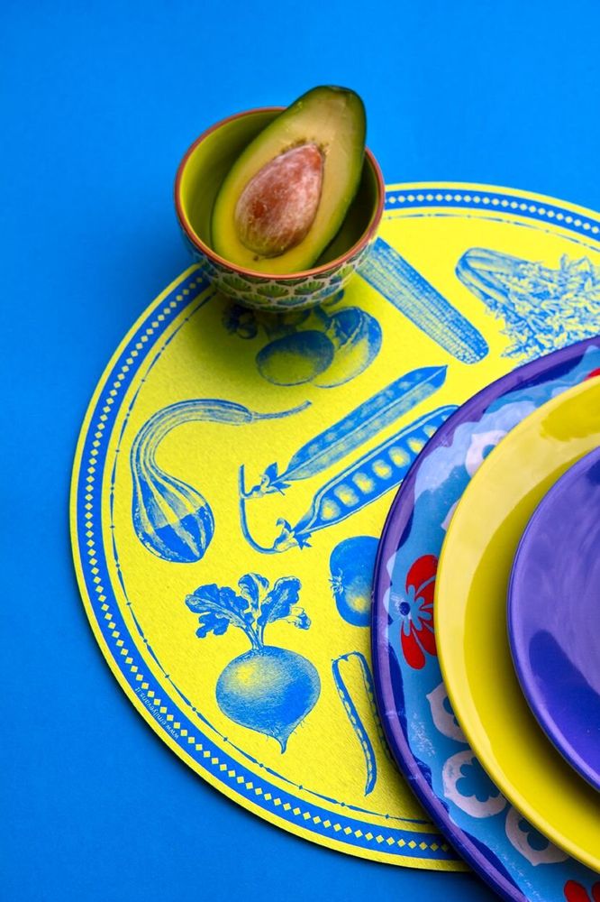 Sets de table - Sous-assiettes en métal Veggie Punk - EMILY EVANS - CRISP S.R.L.