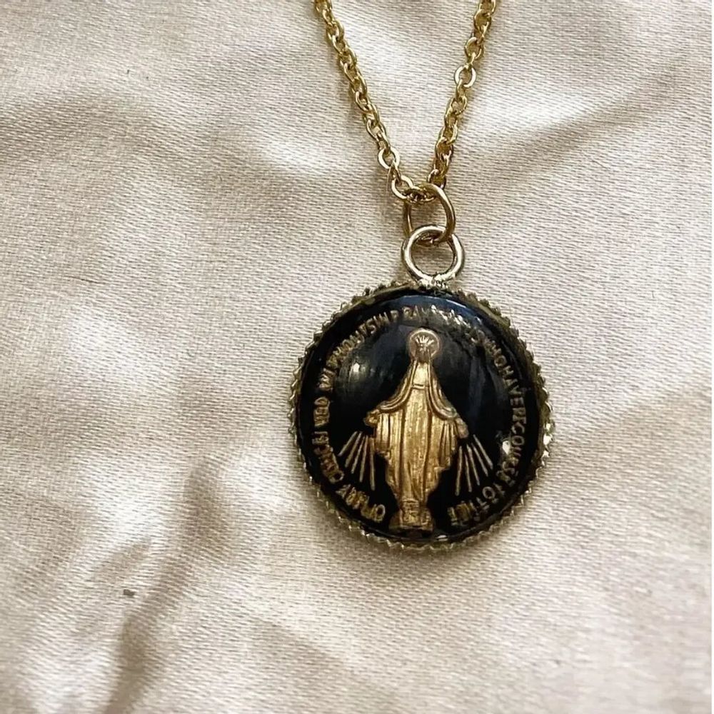 Jewelry - Necklace Intaille Vierge - FASCINATO