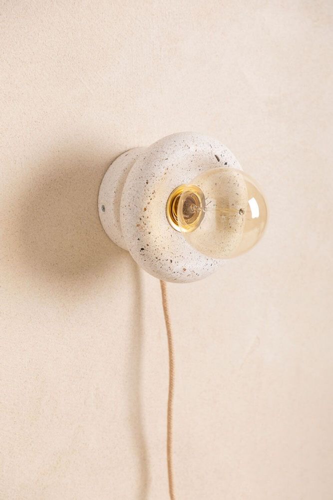 Design objects - NORA concrete wall light - HESMEE