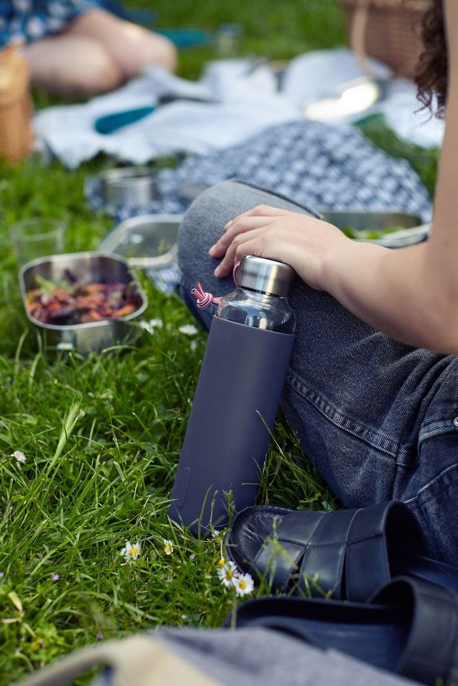 Verres - Gourde en verre borosilicaté - 600ml - manchon siliconé - BLACK+BLUM EUROPE