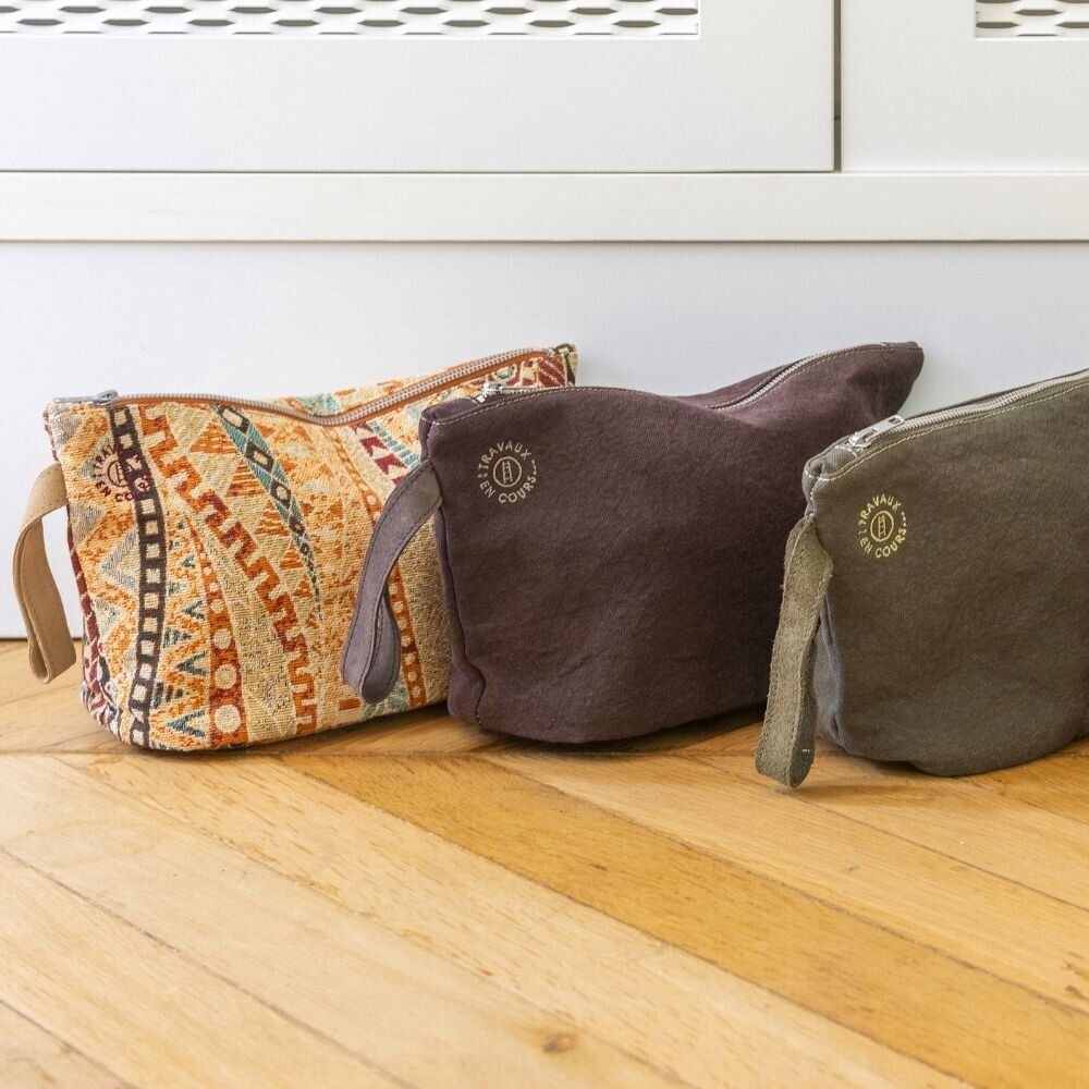 Bags and totes - POUCHE - TRAVAUX EN COURS...