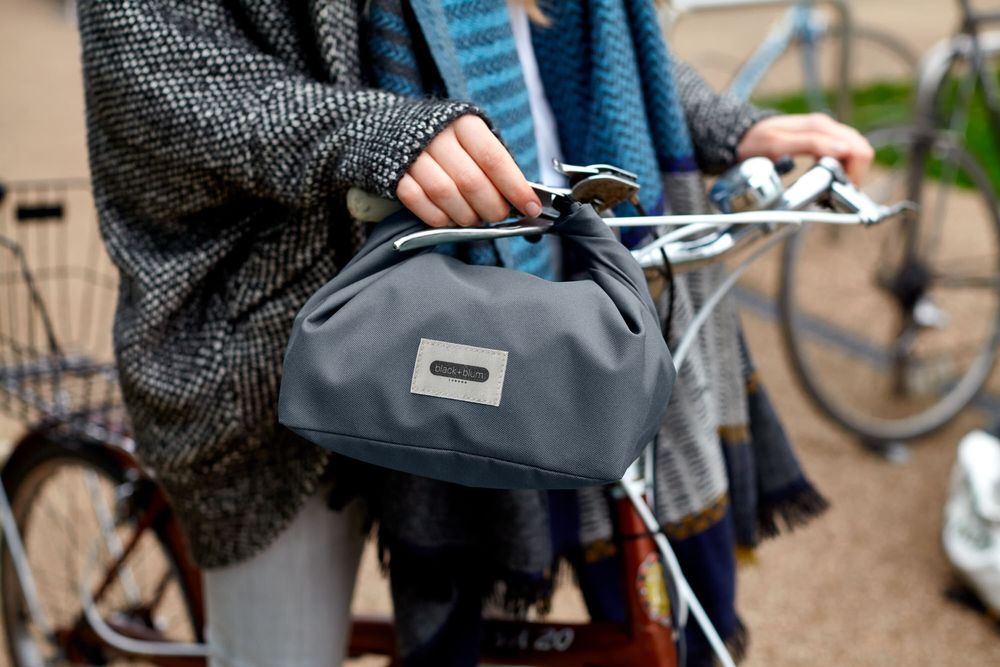 Bags and totes - Insulated Lunch Bag 6.7L - made with recycled PET - BLACK+BLUM EUROPE