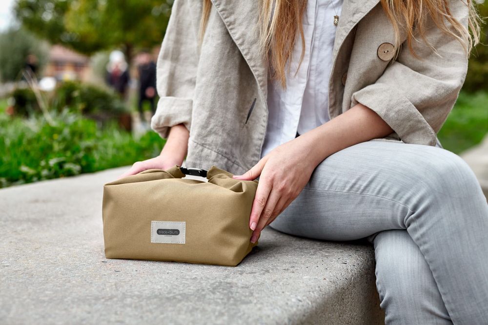 Bags and totes - Insulated Lunch Bag 6.7L - made with recycled PET - BLACK+BLUM EUROPE