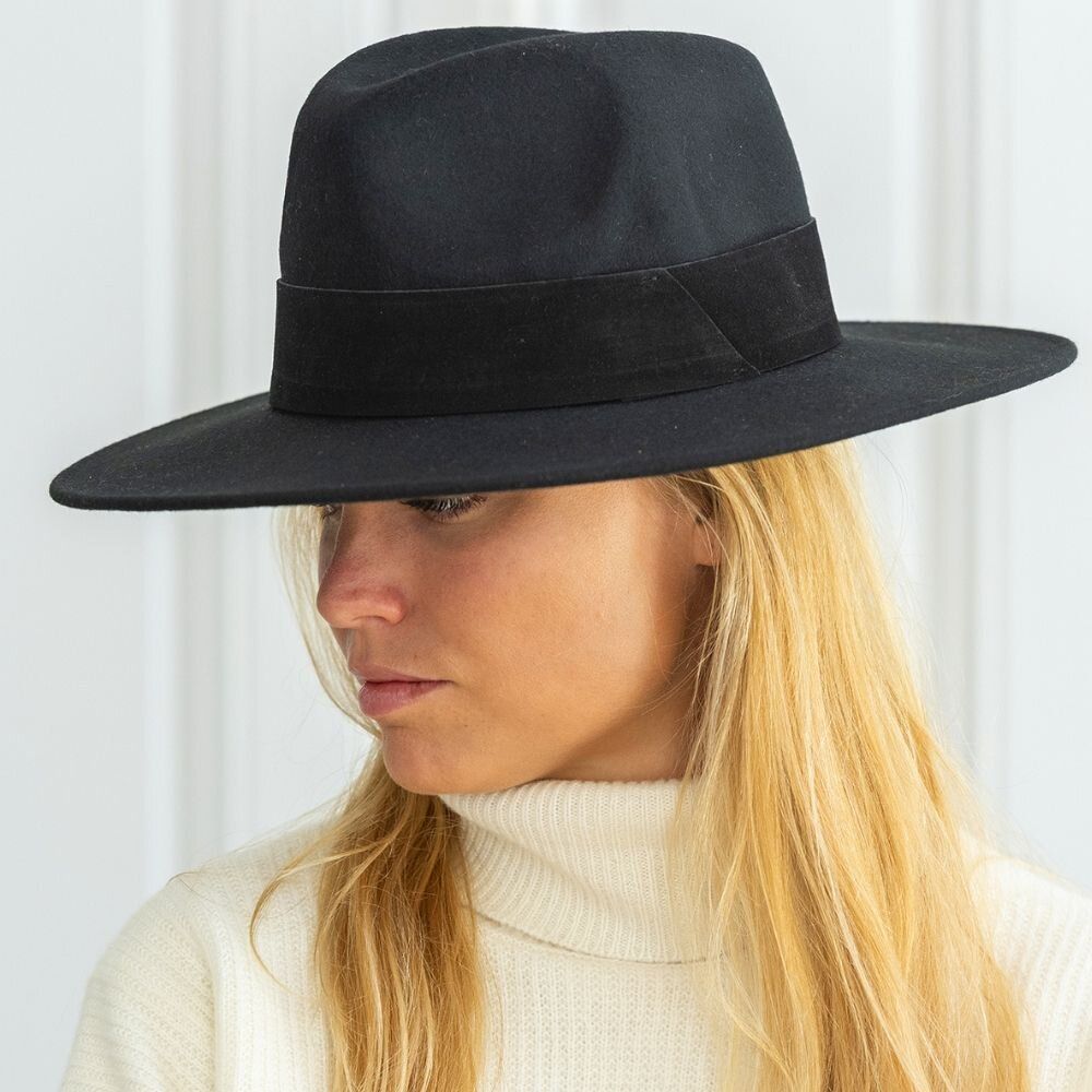 Hats - WIDE BRIMMED FELT HAT - leather braid - TRAVAUX EN COURS...