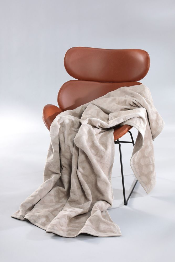 Throw blankets - Blanket Feel Leo - BIEDERLACK