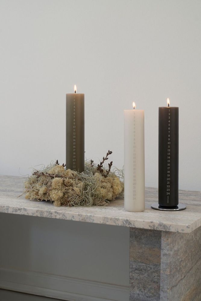 Christmas table settings - Advent and calendar candles - ESTER & ERIK