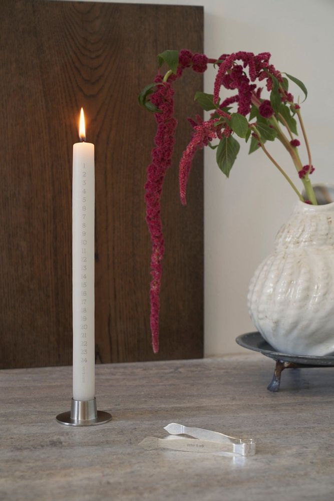Christmas table settings - Advent and calendar candles - ESTER & ERIK