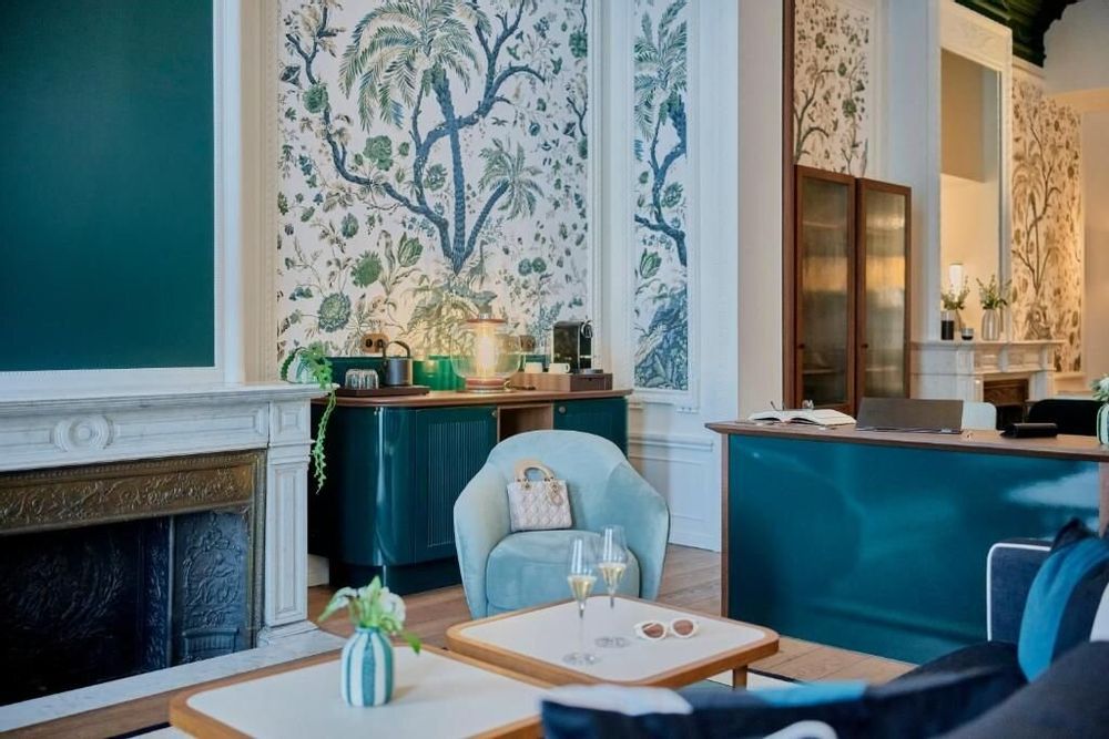 Beds - Hospitality - TIMBER TAILOR