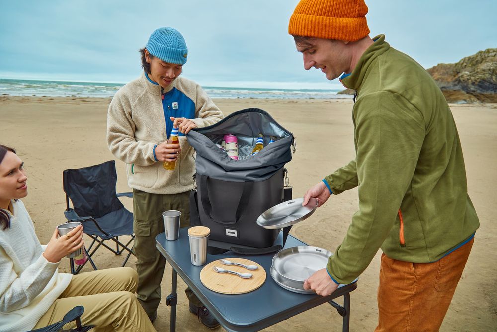 Cuisines de jardin - Glacière Isotherme 25L - Fabriqué avec du PET recyclé - BLACK+BLUM EUROPE