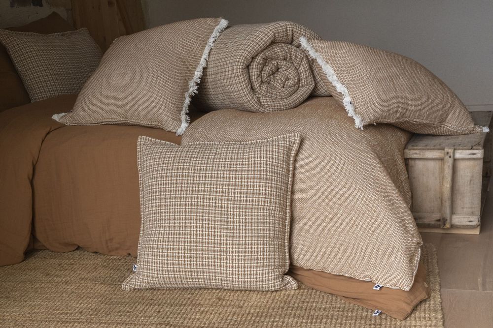 Fabric cushions - Are we warming up? - L'EFFET PAPILLON