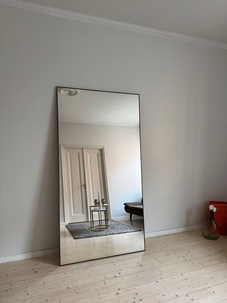 Miroirs - Très grand miroir pleine longueur avec cadre noir (110 x 210 cm) - SCANDINAVIAN GLASSFACTORY