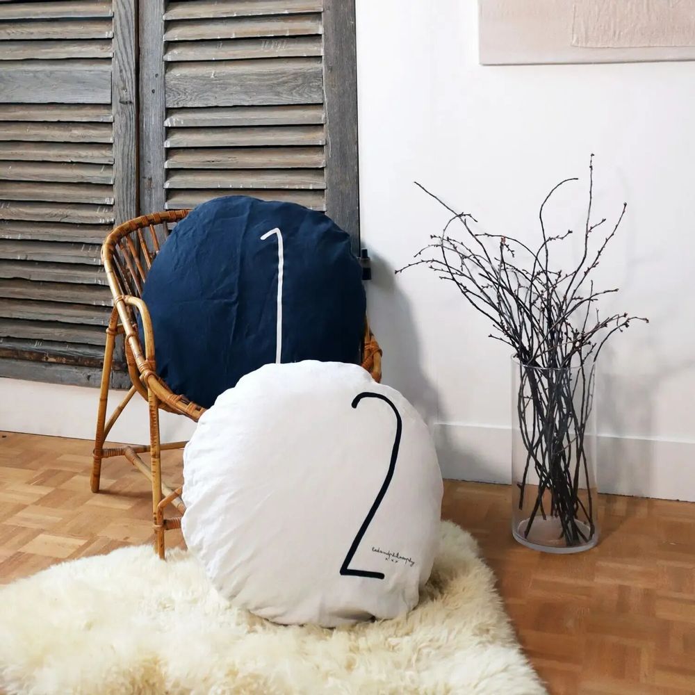 Coussins - Housse de coussin SHININGTYPO0 D63cm - BED AND PHILOSOPHY
