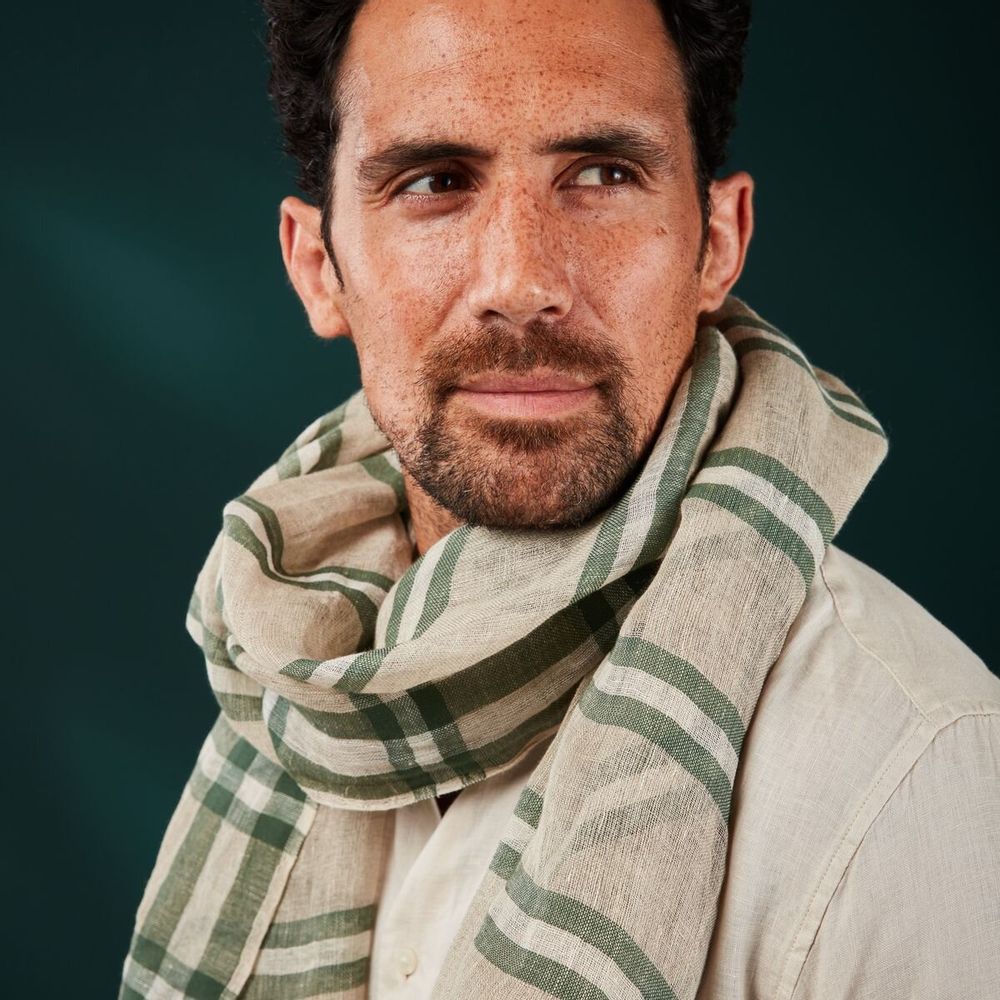 Foulards et écharpes - Chèche homme rayé lin vert beige KAKADU - AV08 PARIS