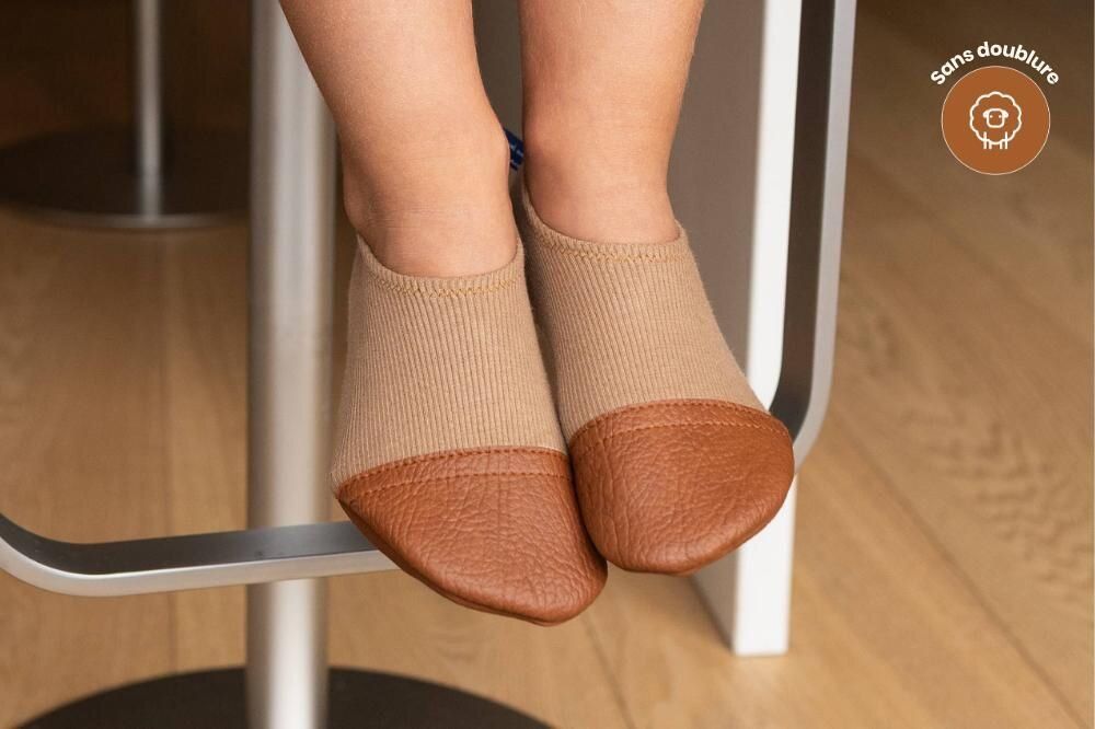 Mode enfantine - Chaussons souples d'intérieur - Les Petits Jerseys Noisettes - LES PAS PETITS