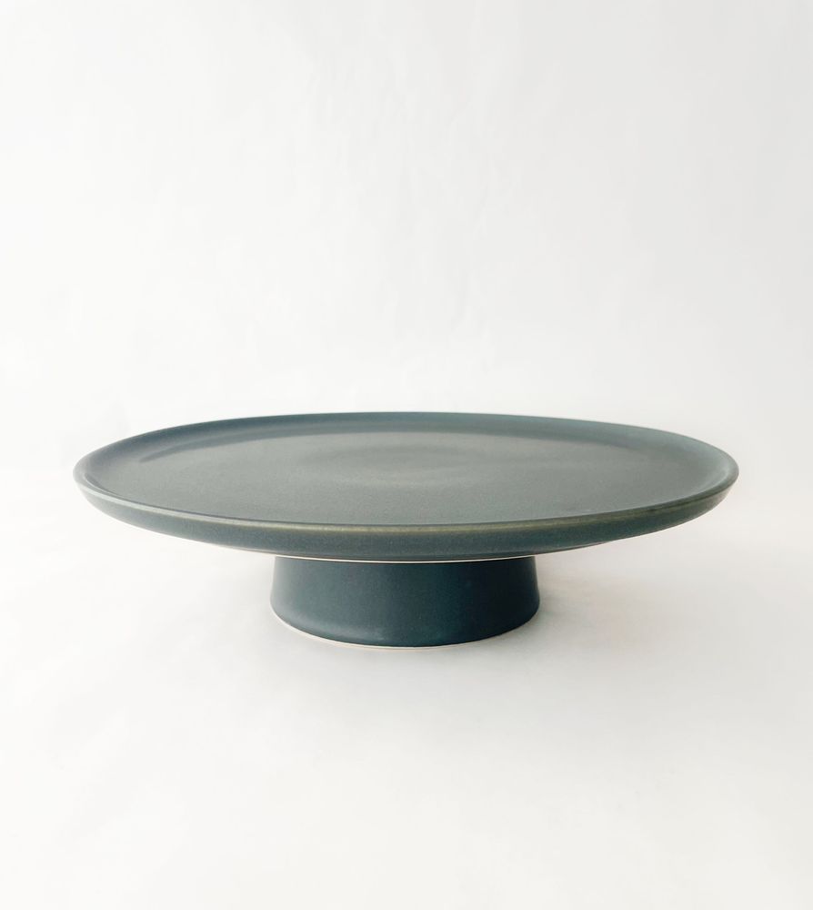Everyday plates - Footed Cake Plate - MOLDE