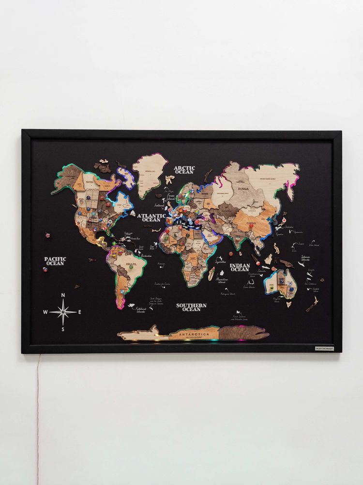 Design objects - Wooden LED World Map on Board - ENJOY THE WOOD