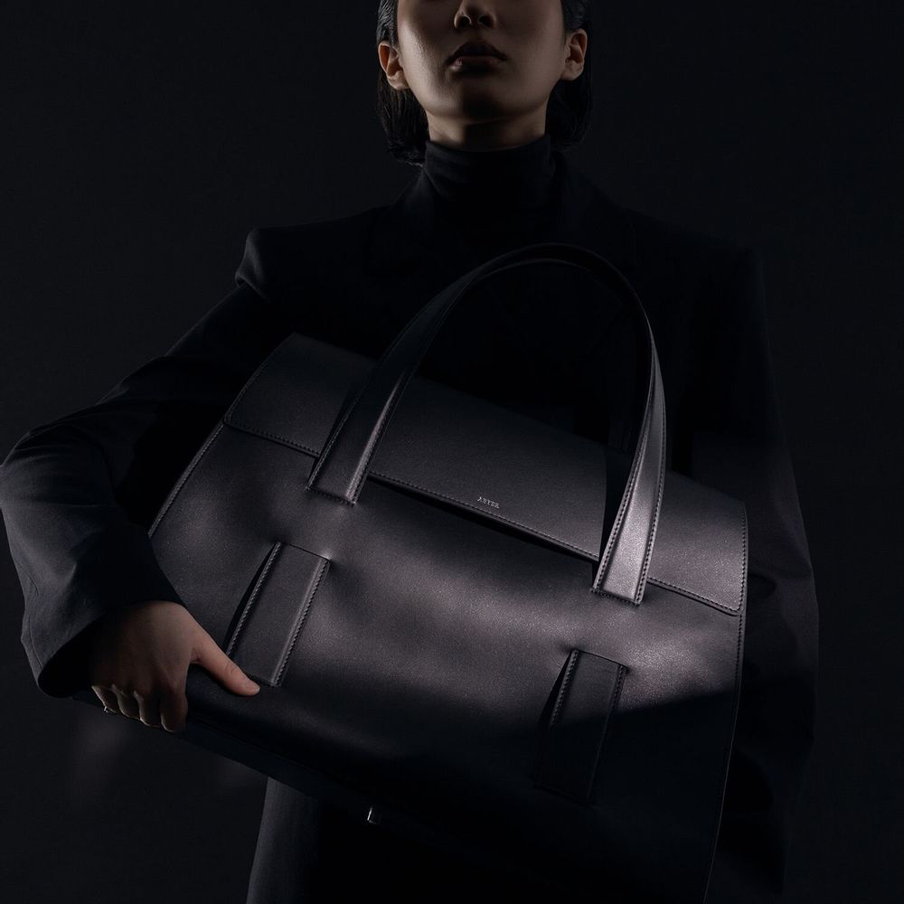 Bags and totes - Leather Bag - Cáng, Velia, Liberna, Loch Collection - AETER