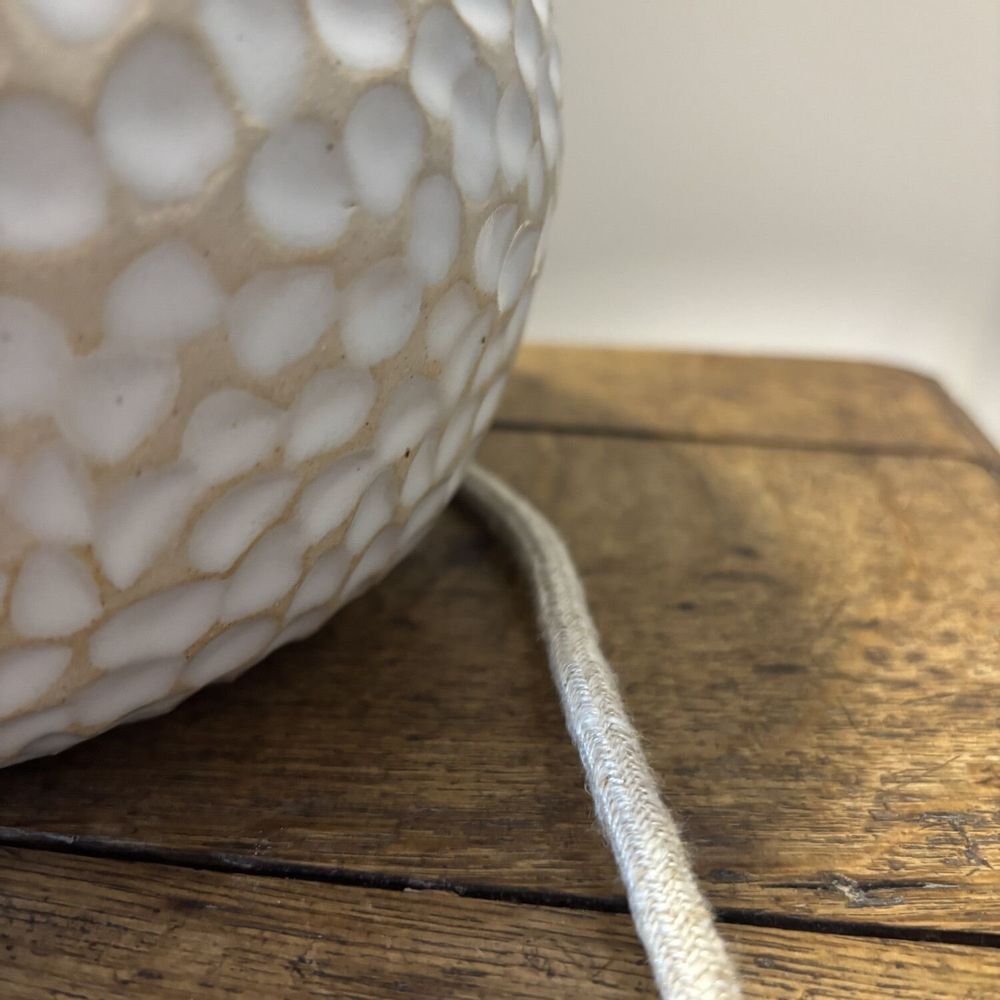 Objets de décoration - Lampe à poser en Grès Blanc émaillé - LES POTERIES DE SWANE