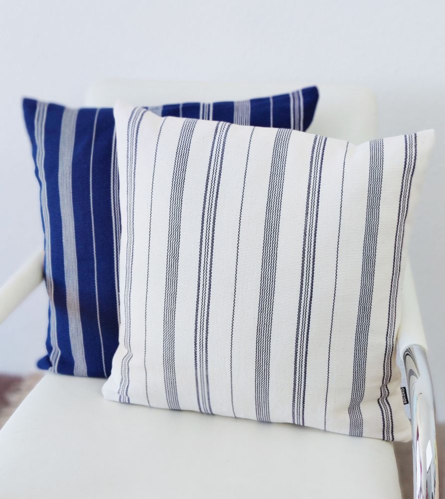 Coussins textile - Housse de coussin tissée à la main | Tsiame beige à rayures bleues - SOLOKO