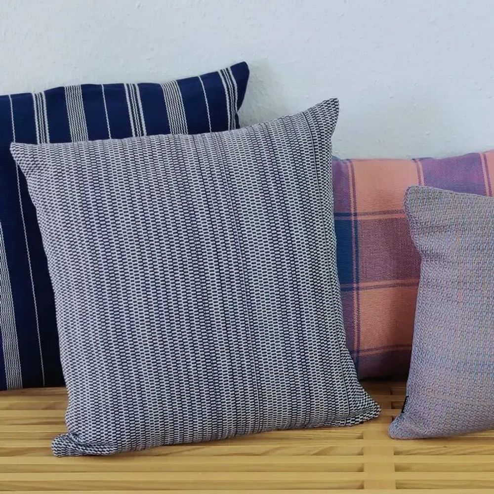 Coussins textile - Housse de coussin tissée à la main | Two is One bleu, beige - SOLOKO