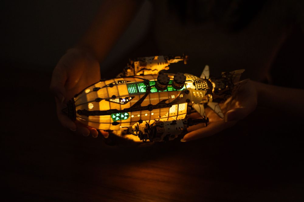 Gifts - Masterpiece Fantasy Airship - White - VCL CORP