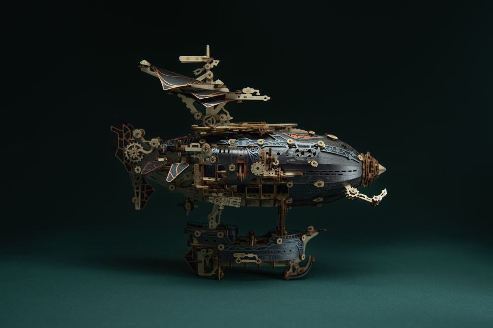 Gifts - Masterpiece Fantasy Airship - Black - VCL CORP