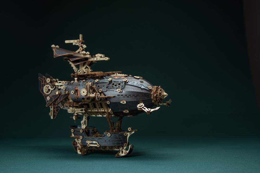 Gifts - Masterpiece Fantasy Airship - Black - VCL CORP