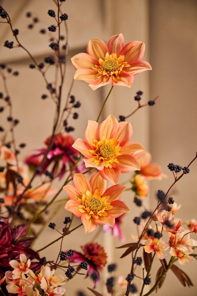 Floral decoration - Stunning lifelike Autumnal flowers mix - SILK-KA BV