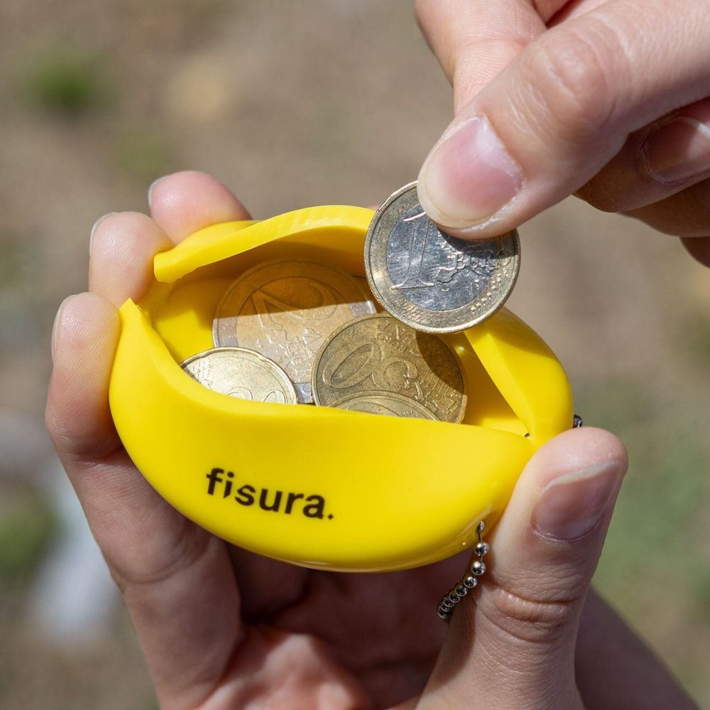 Apparel - KEYCHAINS AND RETRO COIN PURSES - FISURA