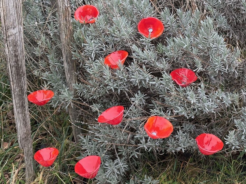 Garden accessories - Medium size red cala flower - CARNEOL GLASS