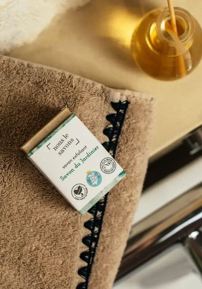 Beauty products - Exfoliating organic soap - The Gardener - NOUS LE SAVONS