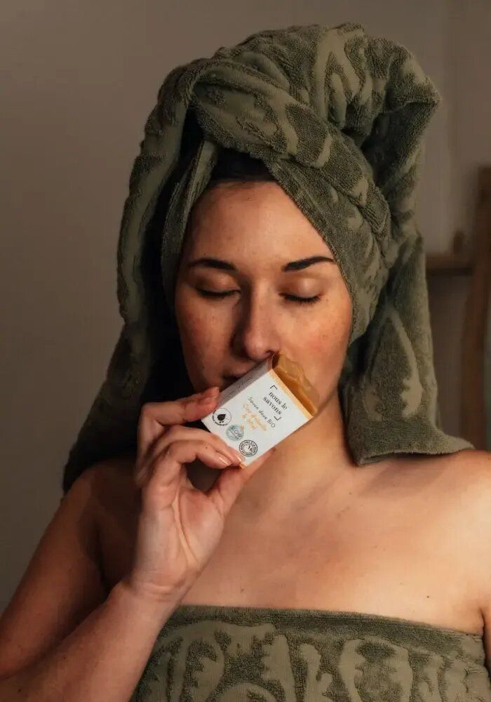 Cosmétiques - Savon bio doux - Cire d'abeille & Miel - NOUS LE SAVONS