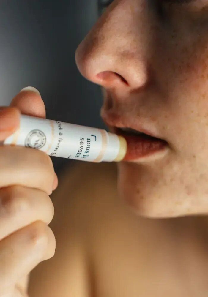 Cosmétiques - Stick à lèvres bio - noix - NOUS LE SAVONS