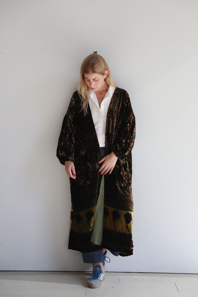 Apparel - Silk velvet printed kimono - SANJANAANDME