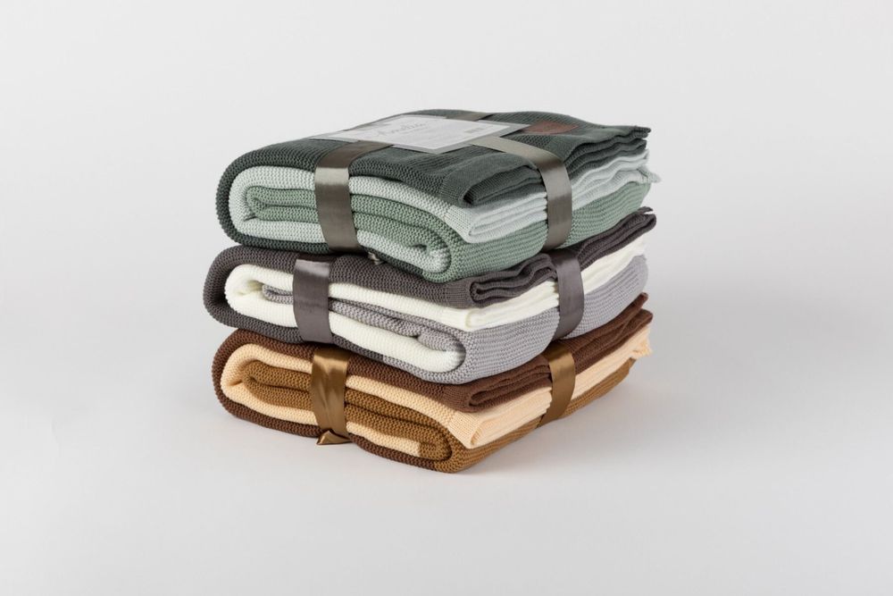 Throw blankets - Blanket AMELIA, 120x175cm, Brown - DILIOS