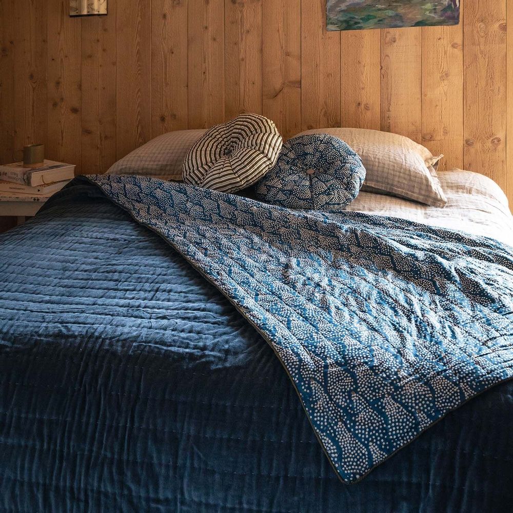 Plaids - Couvre-lit Reiko - LE MONDE SAUVAGE BEATRICE LAVAL