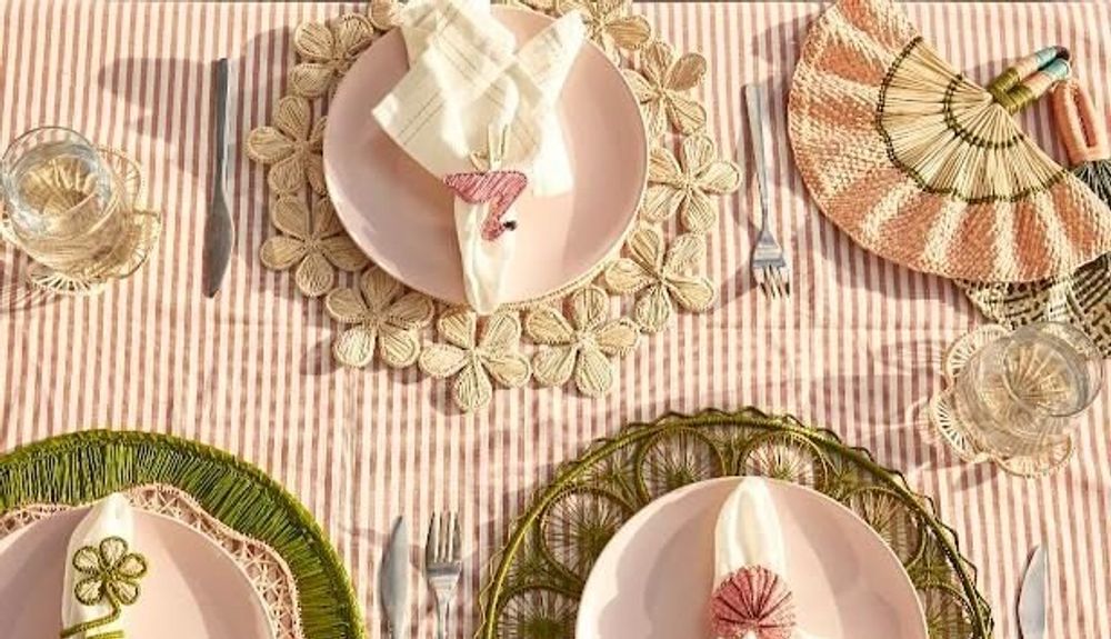 Linge de table textile - Napperon « Fleurs autour d'un napperon naturel - CORO CORA