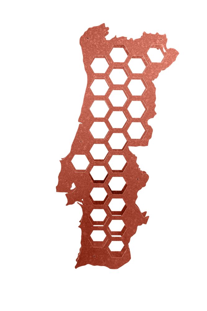 Services - Portugal wall mounted steel wine rack, can hold 25 bottles - INCREDIBLE DESIGNS