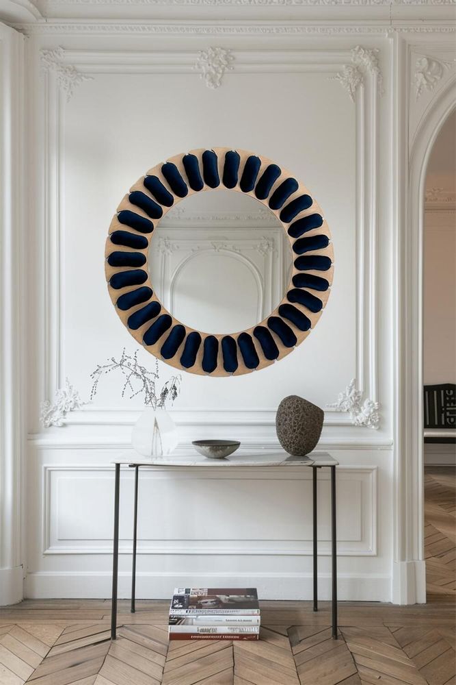 Miroirs - Miroir en velours SUNNY — Cadre sculptural avec cordon en velours fait - PLETOSTUDIO