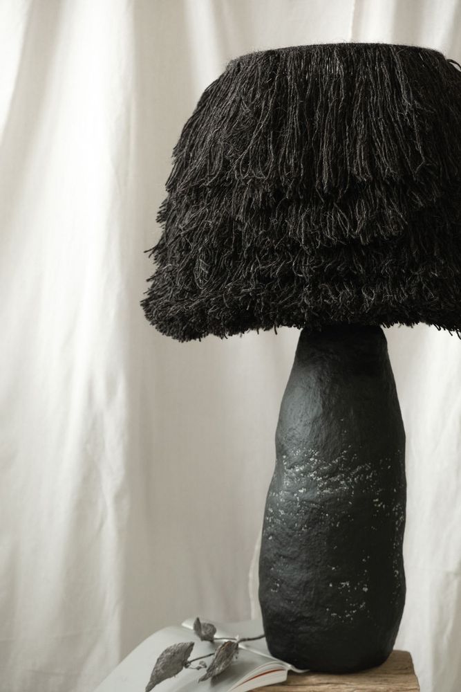Lampes de table - Lampe de table Smola en laine — Éclairage écologique Japandi & Wabi-Sa - PLETOSTUDIO